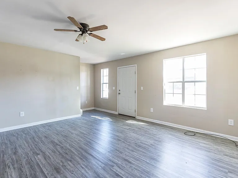 701 S Marsh St — Photo 5