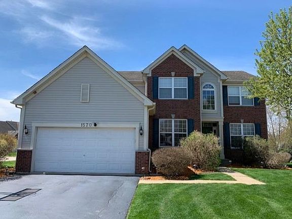 2nd image of 1570 Russell Dr