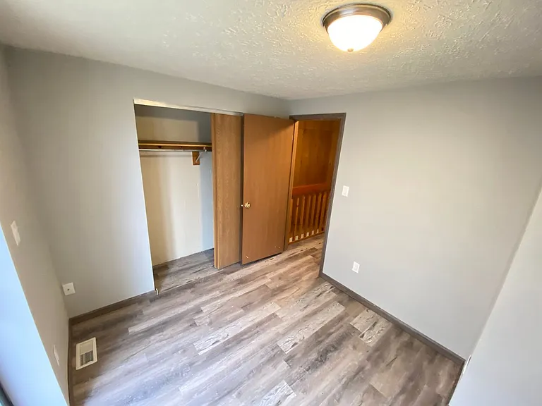 1669 Summit St #1675 — Photo 7