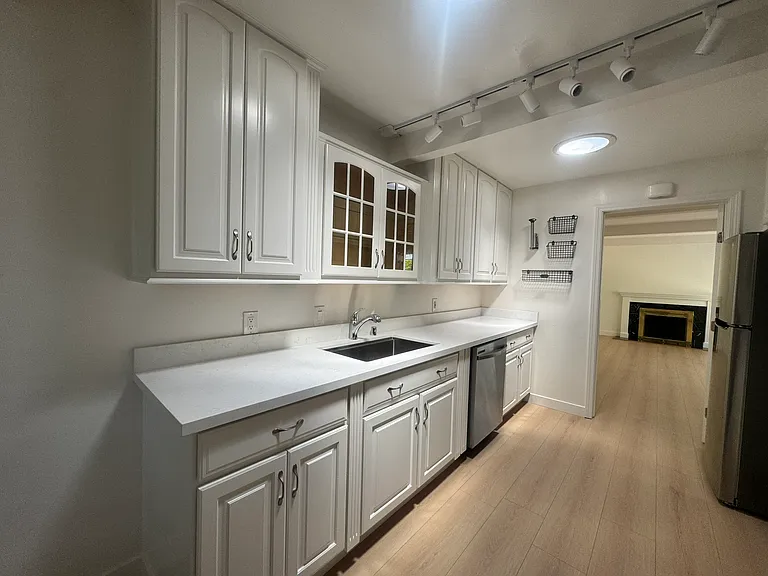 4221 Ruthelma Ave — Photo 8