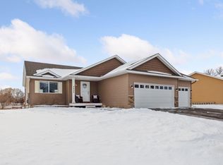 2420 River Bend Trl, Mayer, MN 55360