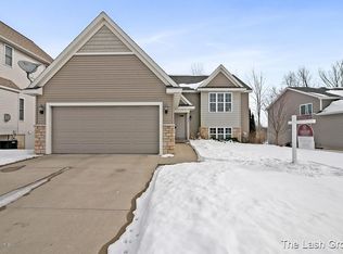 5970 Deaver Dr SE, Kentwood, MI 49512
