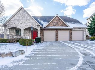 7790 Exeter Ct, Canfield, OH 44406