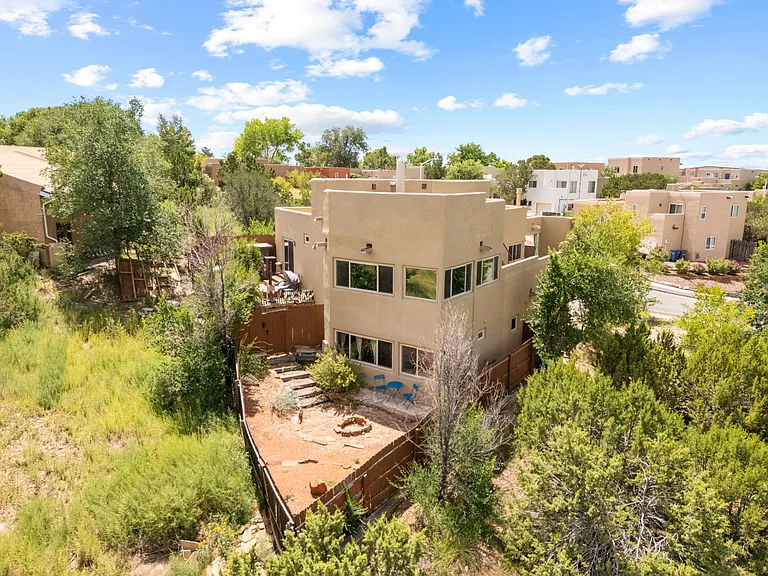 2132 Ridgeview Cir — Photo 33