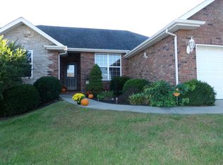 2634 W Arlington St, Springfield, MO 65810