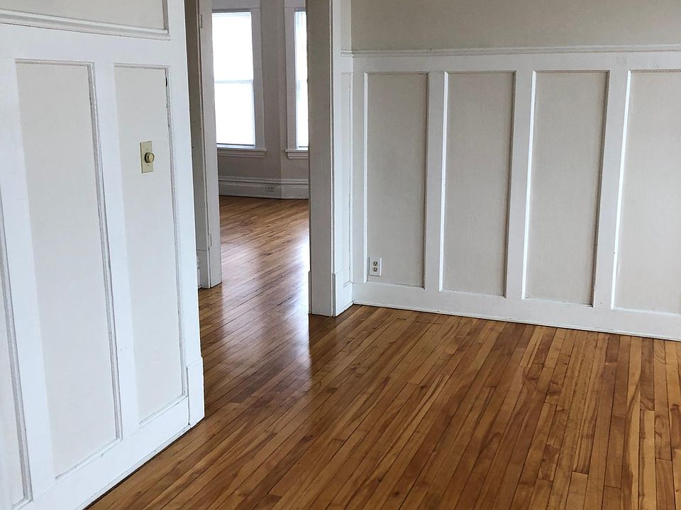 1st image of 2205 Pleasant Ave