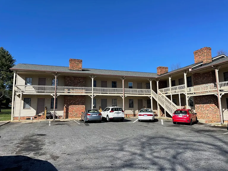 332-342 W Ward St — Photo 11