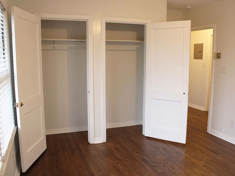 2825 W Woodlawn Ave — Photo 21