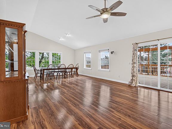5th image of 30776 Oak Crest Dr
