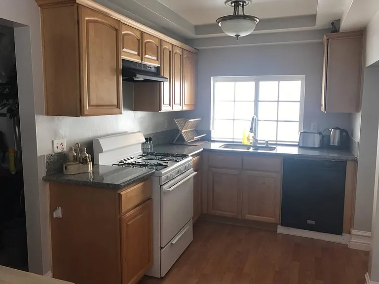 6250 Ethel Ave — Photo 3