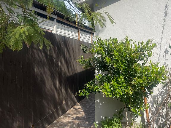 5th image of 7442 Shoup Ave
