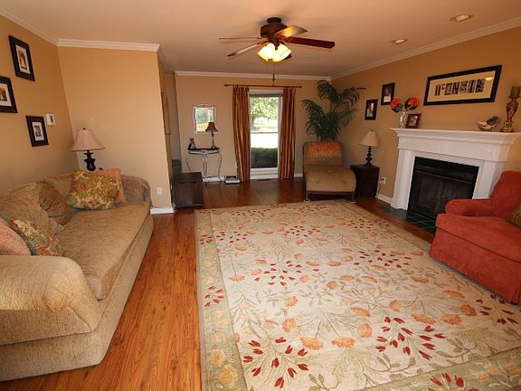 4th image of 108 Teal Park Ln