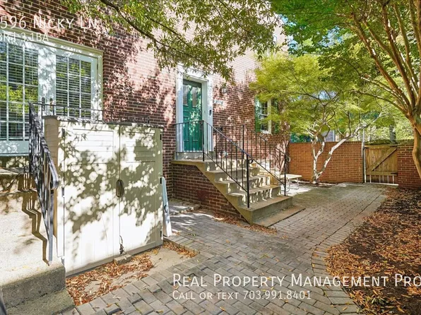 2596 Nicky Ln, Alexandria, VA 22311
