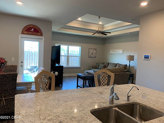 5th image of 245 Villa Bay Dr