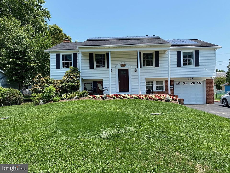 1st image of 1309 Peachwood Ln