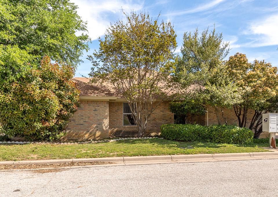 1st image of 4309 Kelly Hill Dr