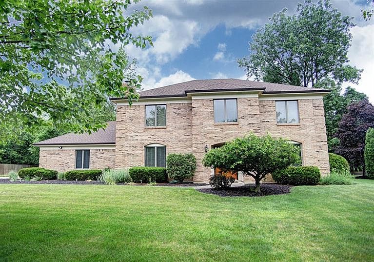 1st image of 9439 Meadow Woods Ln