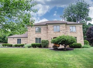 9439 Meadow Woods Ln, Dayton, OH 45458