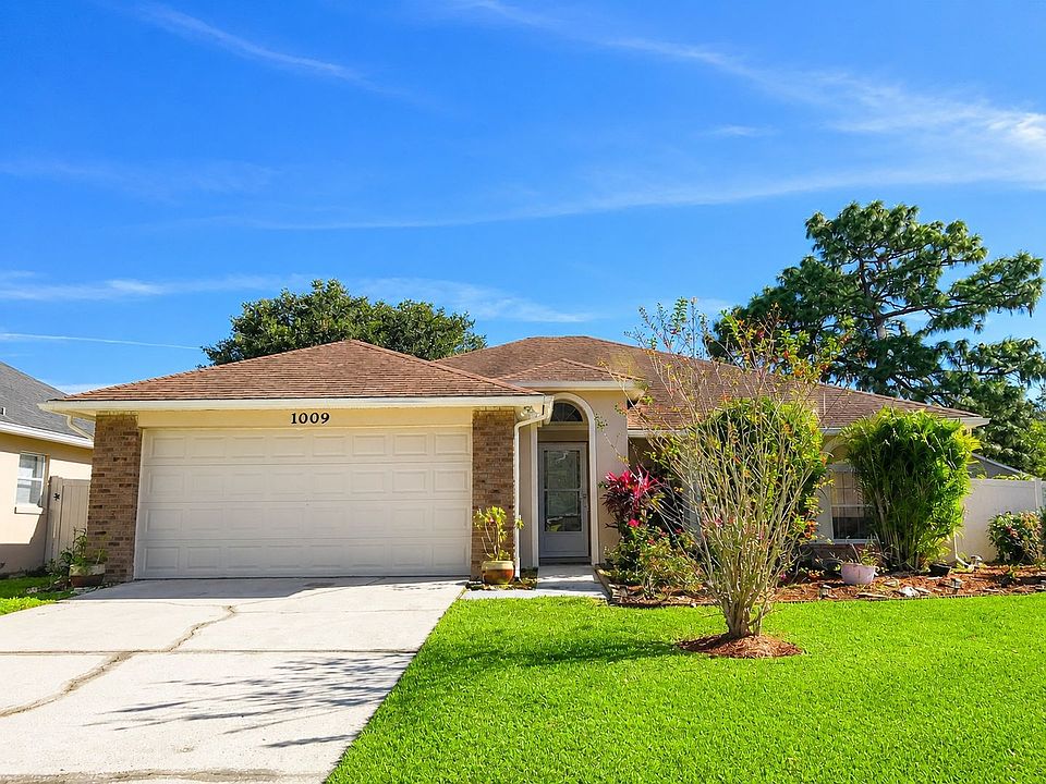 1st image of 1009 Bartlett Ct