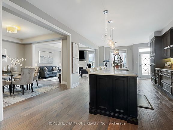 4th image of 993 Dragonfly Ave