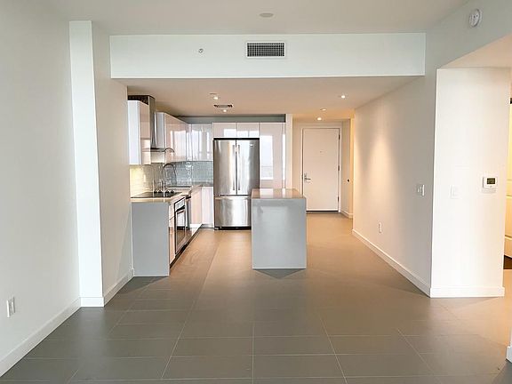 3rd image of 1600 NE 1st Ave #3511