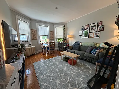 1572 Commonwealth Ave #16 Photo 1