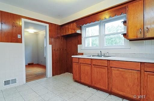 3rd image of 1201 Elizabeth St