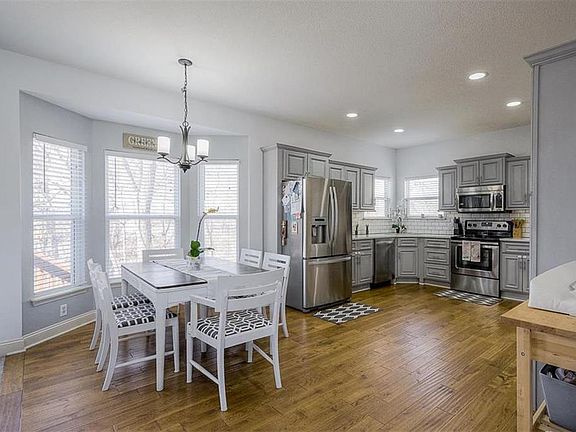 5th image of 9524 N Adrian Pl
