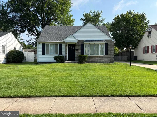 147 Russell Ave, Barrington, NJ 08007