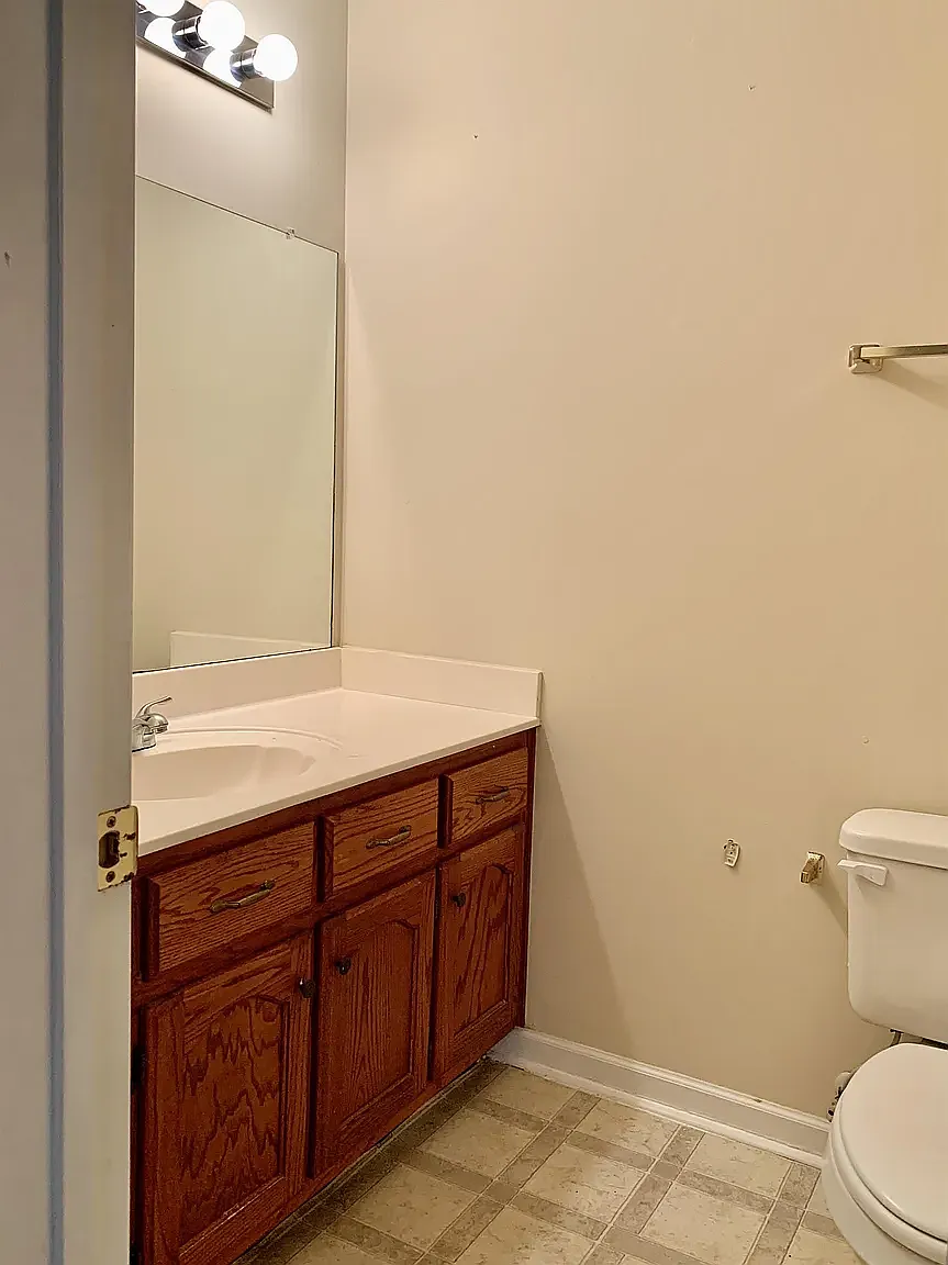 3 bed, 1214 sqft, $1,650 — Photo 1