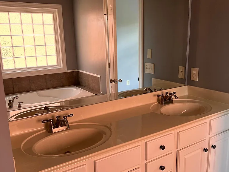 109 Fieldcrest Cir — Photo 7