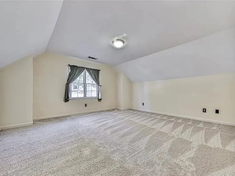 2851 Riverfront Dr — Photo 11