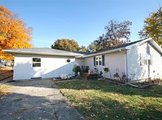 709 E 1700th Ave, Vandalia, IL 62471