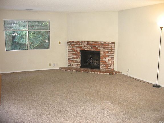 3rd image of 2210 Clay St