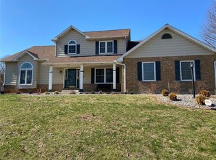 527 Sun Valley Dr, Farmington, MO
