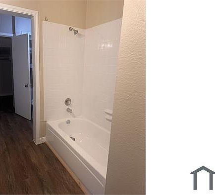 2nd image of 1422 Sacramento APT 4