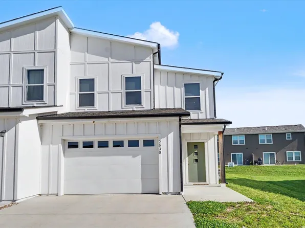 2530 Arlene Pl, Lawrence, KS 66046