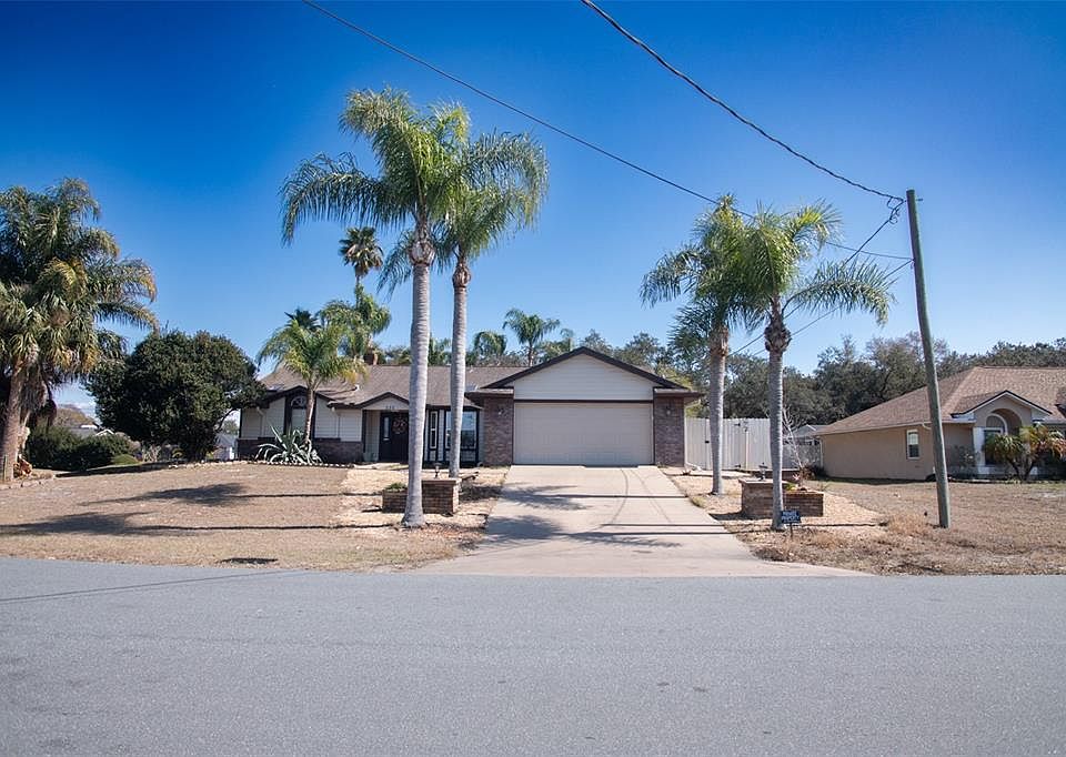1st image of 230 Planter Rd