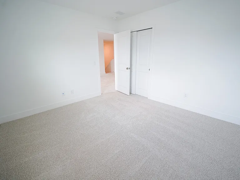 128 Kingswood Cir — Photo 31