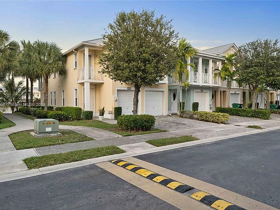 3rd image of 10767 NW 75th St #10767