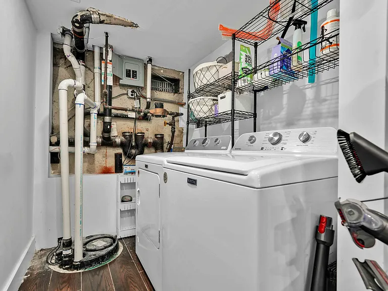 696 Cauldwell Ave #1 — Photo 14
