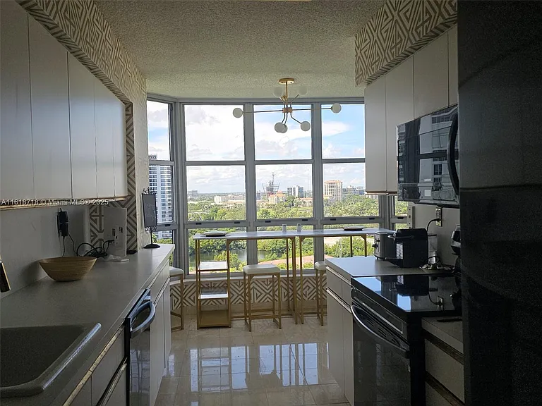 3600 Mystic Pointe Dr #1607 — Photo 26