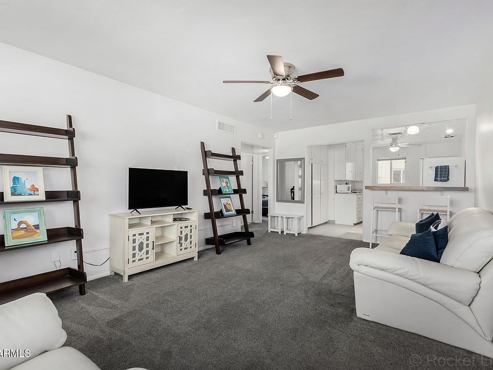 1st image of 420 W EARLL Drive #1