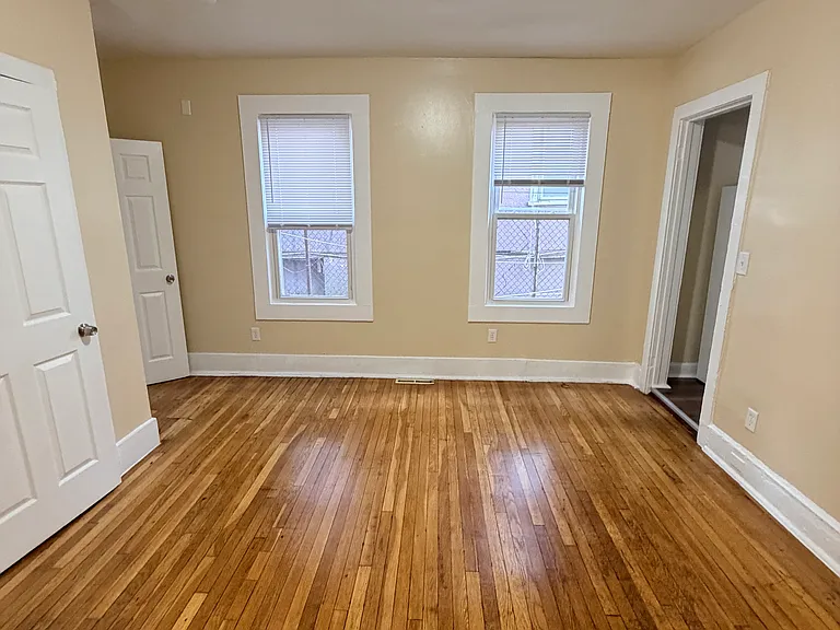 401 Sherman Ave #1-0 — Photo 2