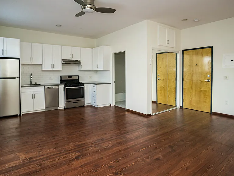 5908 N Figueroa St #2 — Photo 3