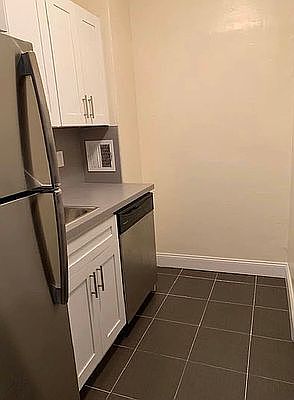 2nd image of 675 Tysen St #5P