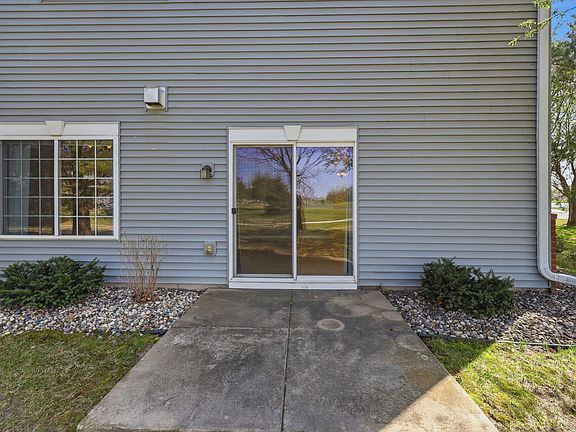 3rd image of 8507 Grove Cir