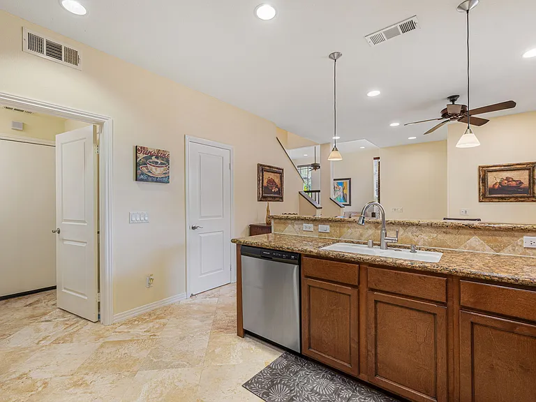 52230 Desert Spoon Ct — Photo 16