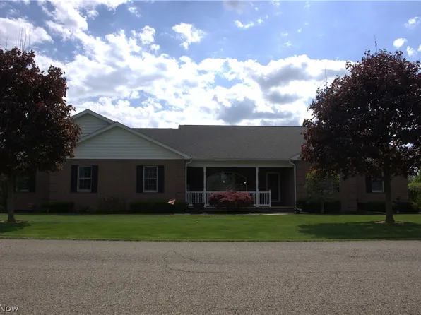 3660 Michelle Ln, Zanesville, OH 43701