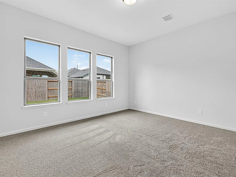 5019 Bowen Prairie Dr — Photo 40